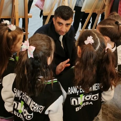 Minikler masa başı yaptı